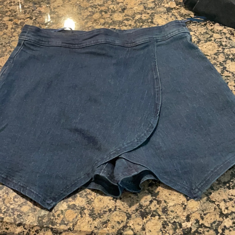 Vestique denim skort